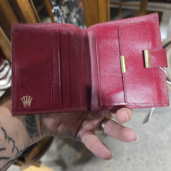 VINTAGE RED LEATHER ROLEX BIFOLD WALLET GOLD HARDWARE. RARE FIND. - Picture 1 of 2